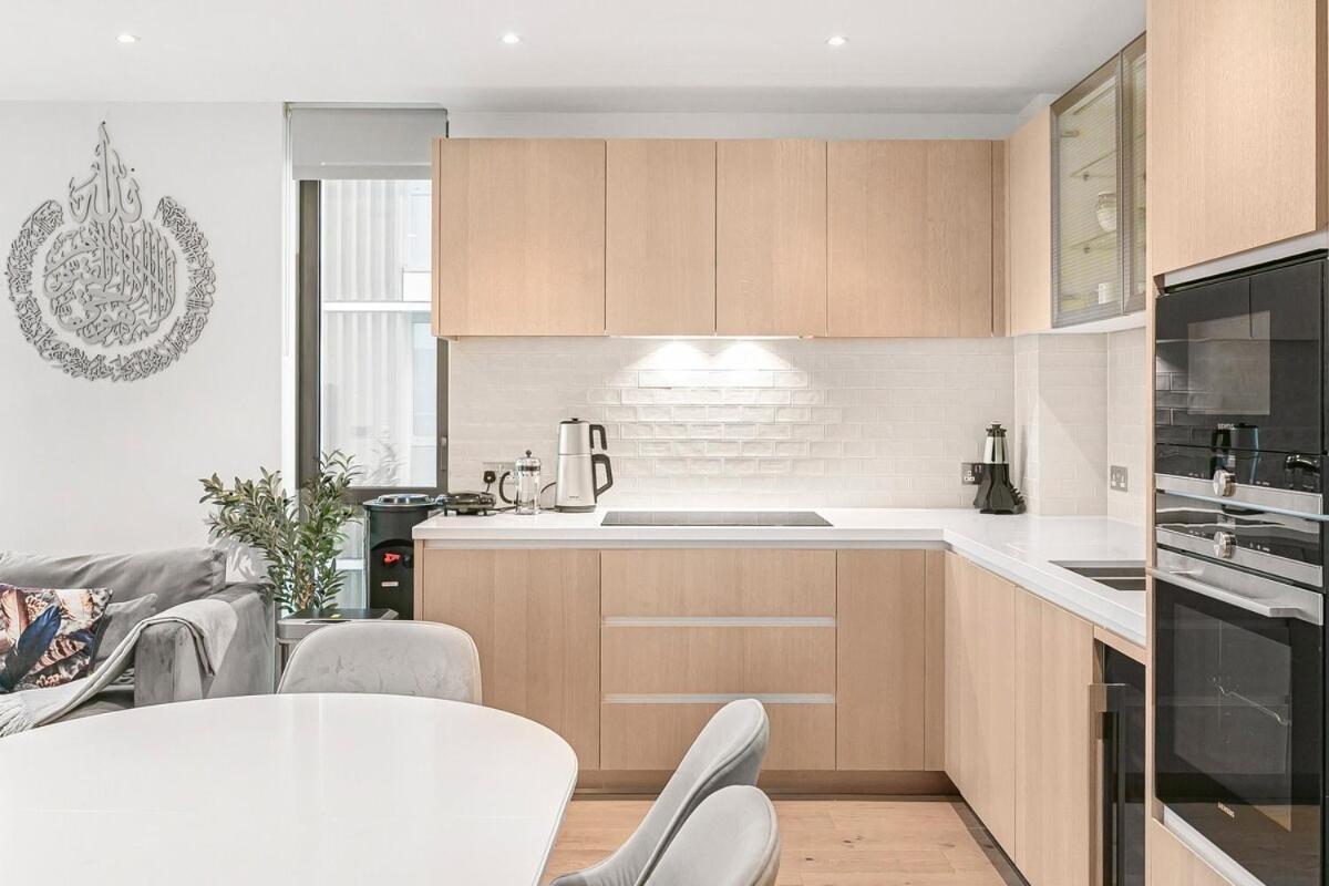 Luxurious Modern In Apartment