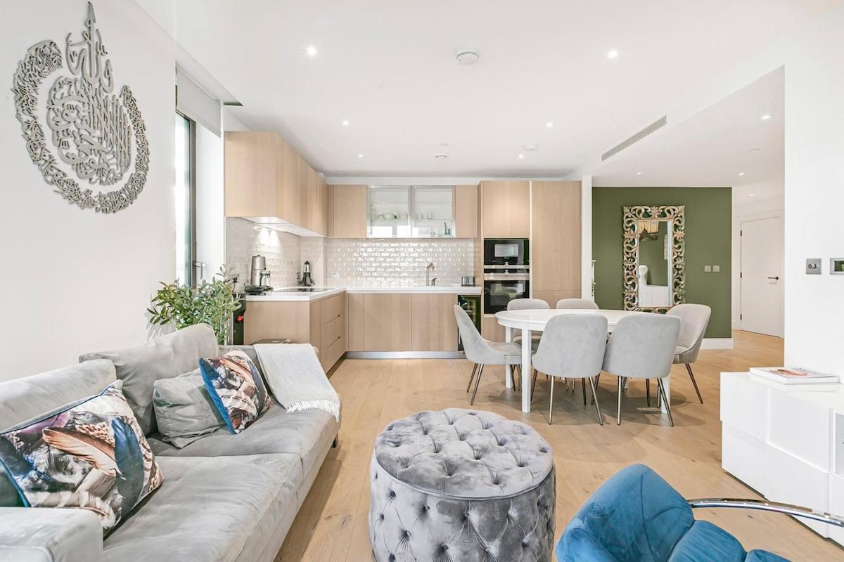 Luxurious Modern In Apartment London
