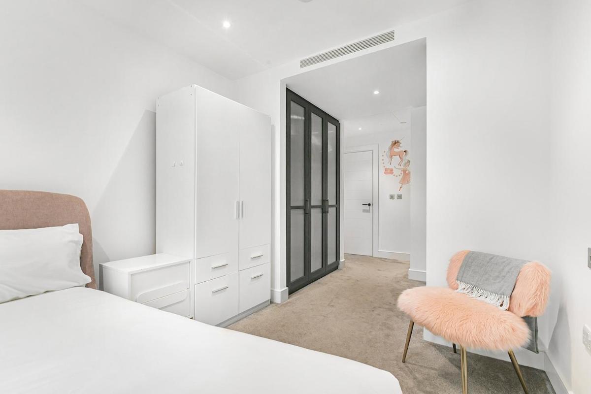 Luxurious Modern In Londra