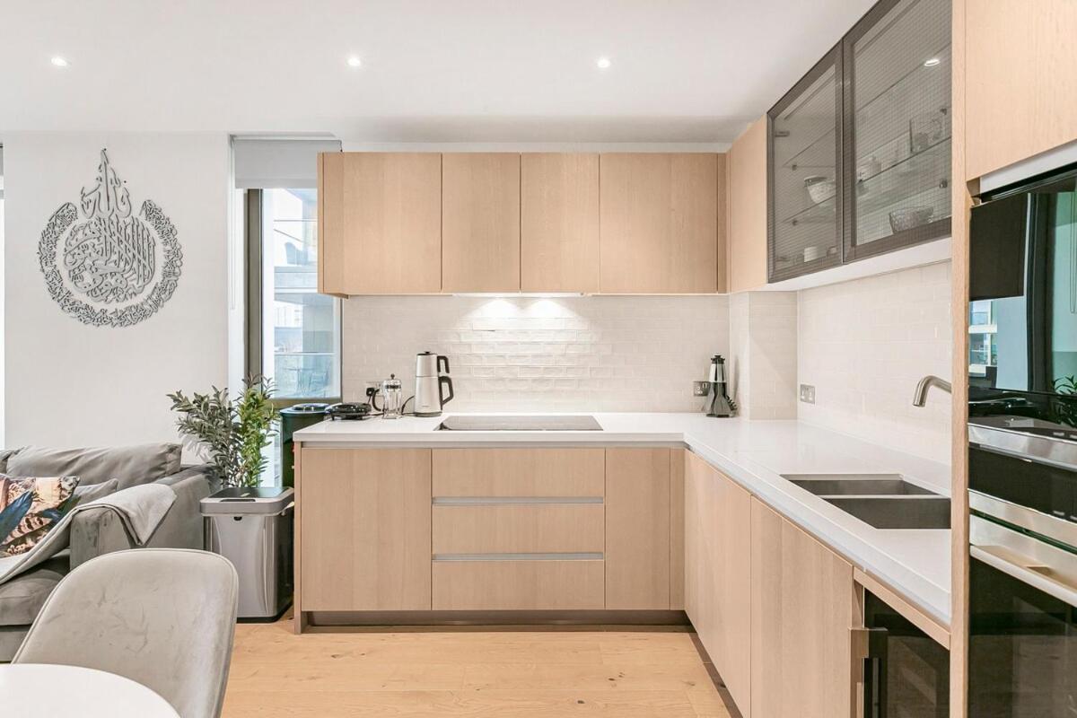 Luxurious Modern In Londra