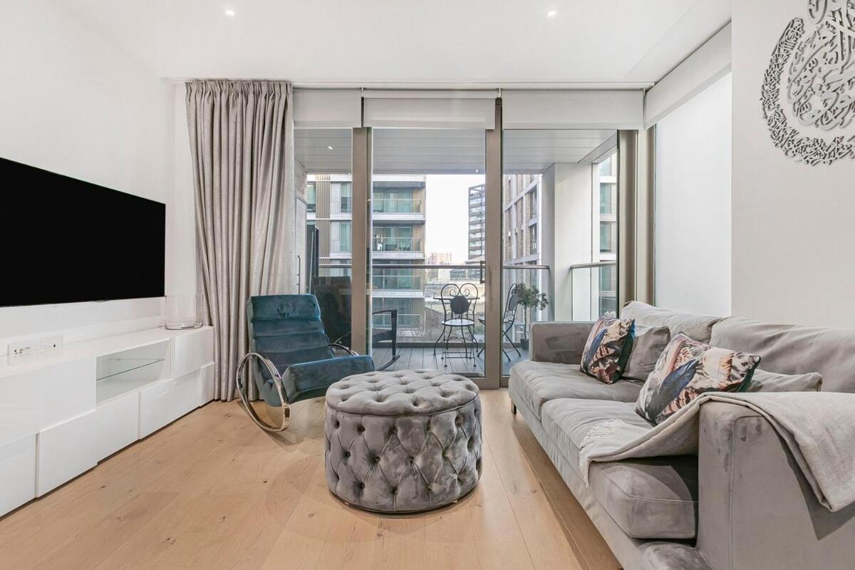Luxurious Modern In *
