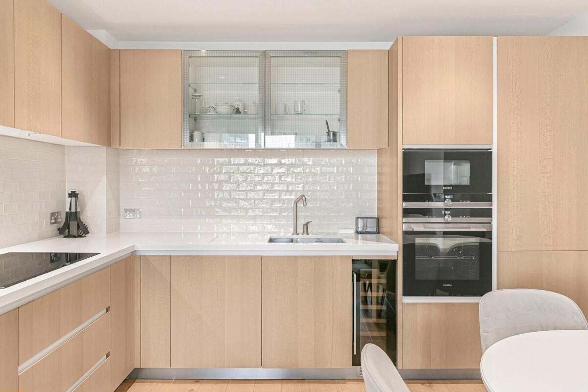 Luxurious Modern In * Londra